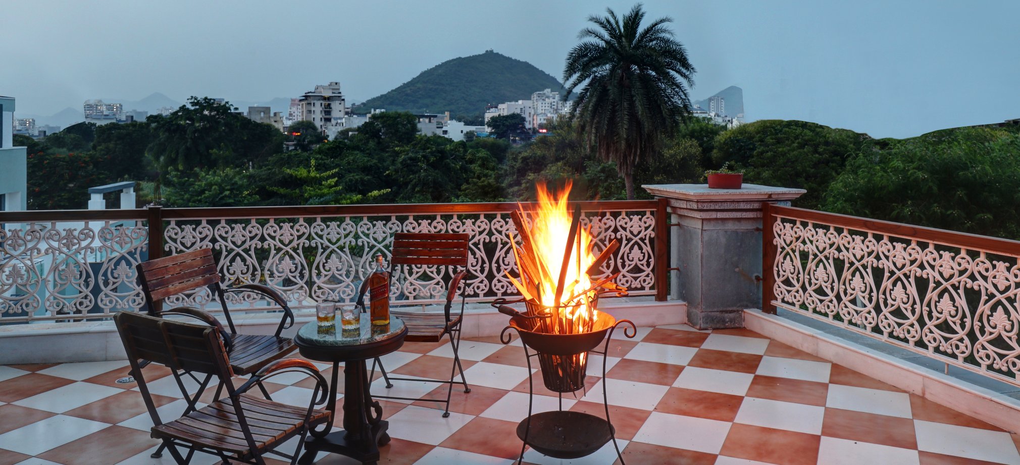 Couple Friendly Homestay In Udaipur